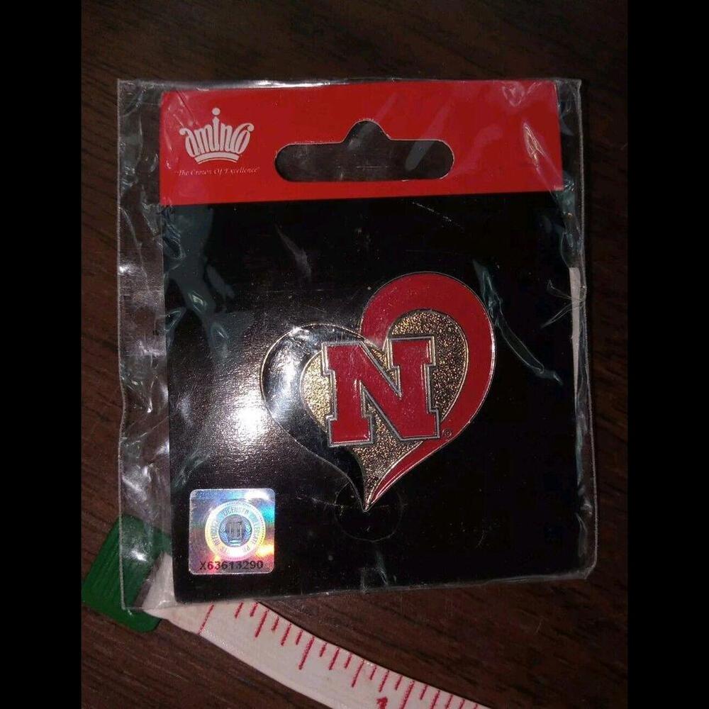 NEW Nebraska Heart Pin - NCAA Licensed - Cornhuskers Lapel Hat Pin. Cornhuskers